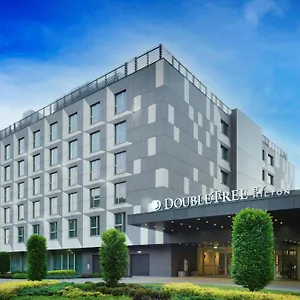 Szálloda Doubletree By Hilton & Convention Center